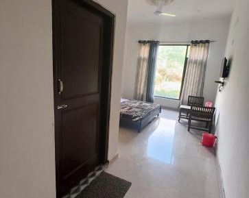 Deluxe Double or Twin Room with Mountain View
