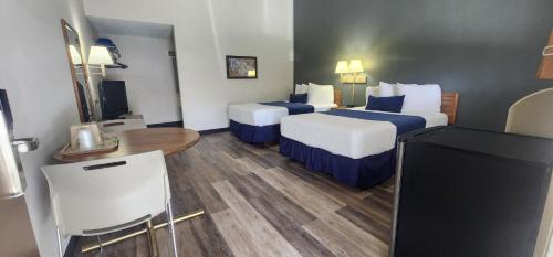 Double Room with Two Double Beds - Non-Smoking