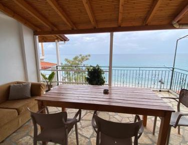 Standard Triple Room with Sea View