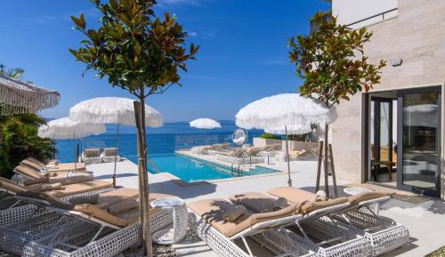 Deluxe Double Room with Balcony and Sea View