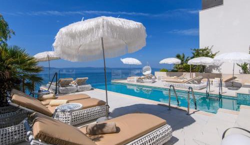 Deluxe Double Room with Balcony and Sea View