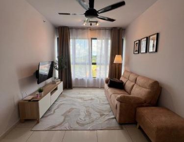 One-Bedroom Apartment with View