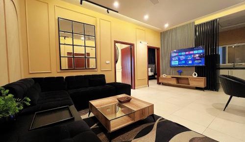 Two-Bedroom Apartment with City View