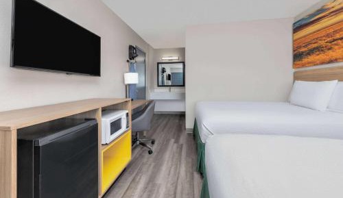 Double Room with Two Double Beds - Non-Smoking