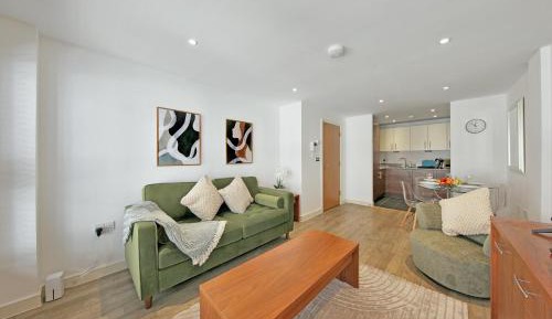 One-Bedroom Premier Apartment