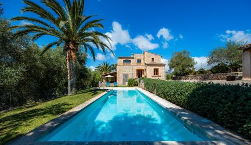 Villa with Garden View