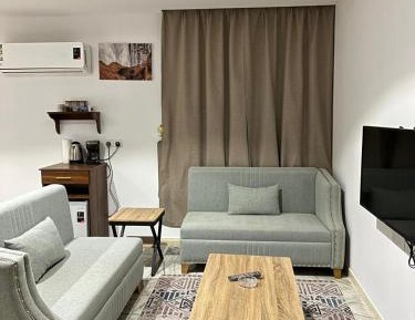 Queen Room with Pool View