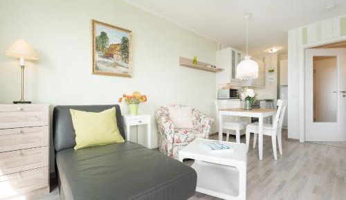 Apartment with Lake View
