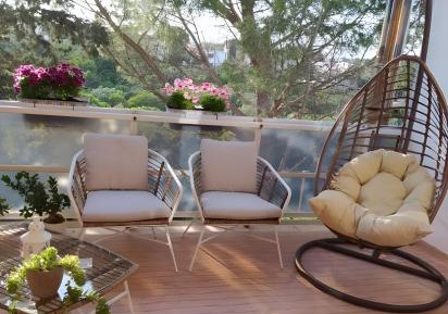 Superior One-Bedroom Apartment with Balcony