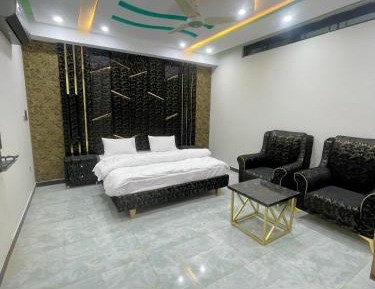 Deluxe Family Suite