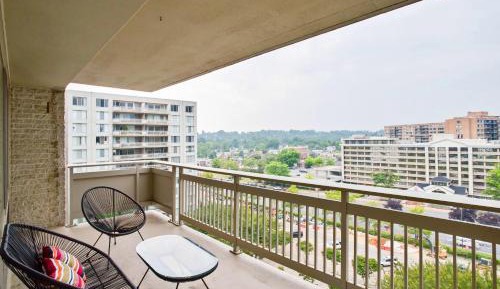 Three-Bedroom Apartment with Balcony