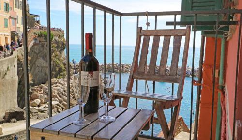 Superior Double Room with Balcony and Sea View
