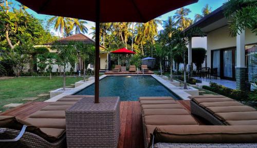 Deluxe Double or Twin Room with Pool View