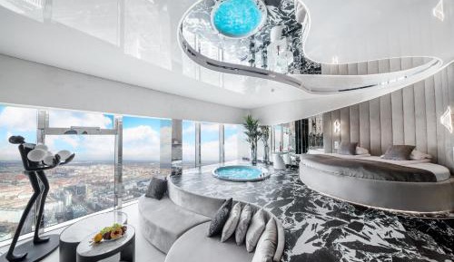 Luxury Apartment with City View & Sauna