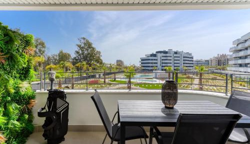 Two-Bedroom Apartment with Balcony and Sea View