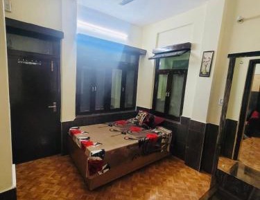Double or Twin Room with Mountain View