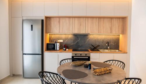 One-Bedroom Apartment with City View
