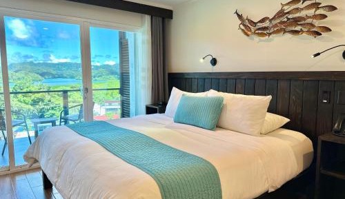Deluxe Room with Sea View