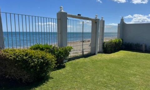 Villa - Beach Front