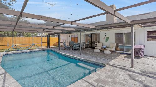 Three-Bedroom Holiday Home 