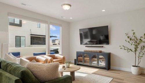 Four-Bedroom Holiday Home
