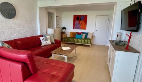 Two-Bedroom Deluxe Apartment with Garden View