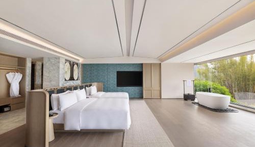Suite with Balcony
