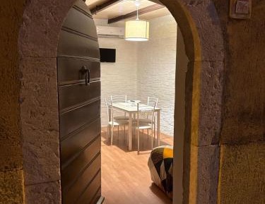 One-Bedroom Apartment - Non-Smoking