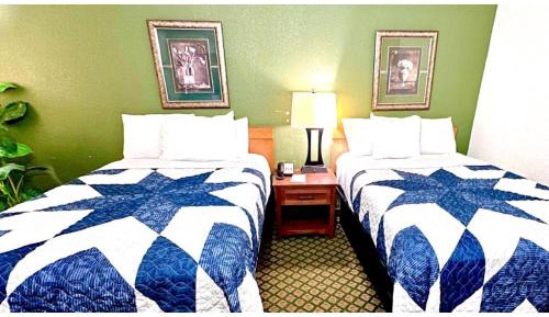 2 Queen Beds Non-Smoking