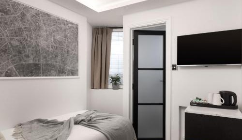 Signature Solo Room
