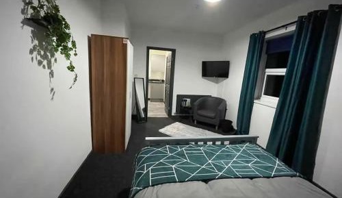 Double Room with Private Bathroom