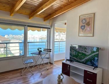 Superior Apartment with City View