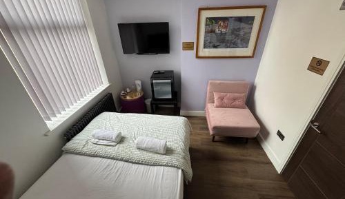 Superior One-Bedroom Apartment