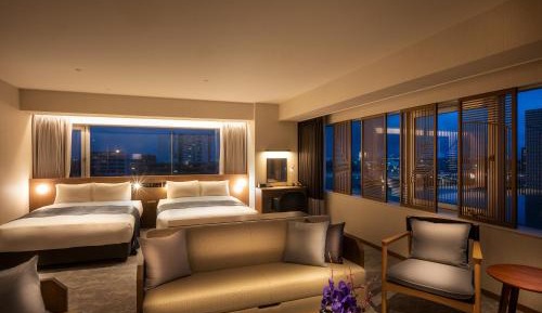 Junior Suite Room-Top Floor - Non-Smoking