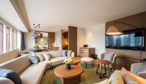 Suite Room-Top Floor - Non-Smoking