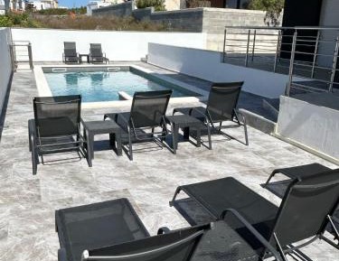 Three-Bedroom Apartment with Balcony