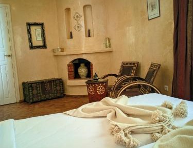 Laaouina Twin Room
