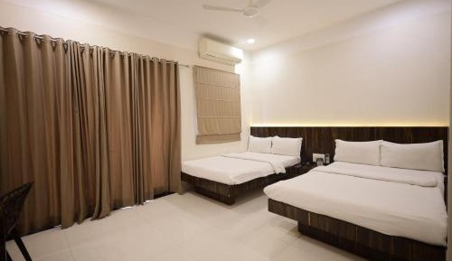 Deluxe Quadruple Room