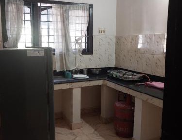 Apartment With Shared Bathroom