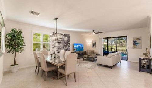 Three-Bedroom Holiday Home 