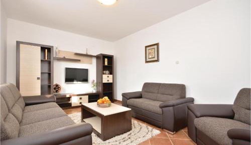 Five-Bedroom Holiday Home