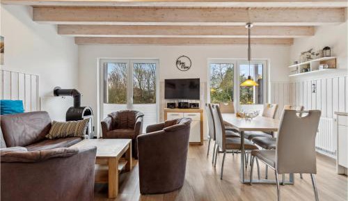 Three-Bedroom Holiday Home 