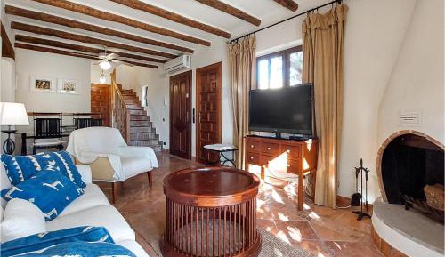 Four-Bedroom Holiday Home