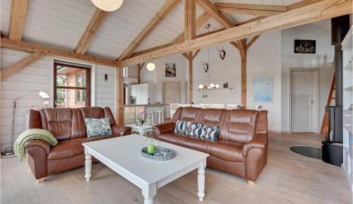 Three-Bedroom Holiday Home 