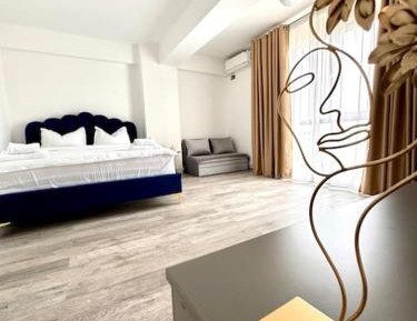 One-Bedroom Apartment with City View