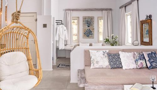 Corner Suite with Panoramic Sea View
