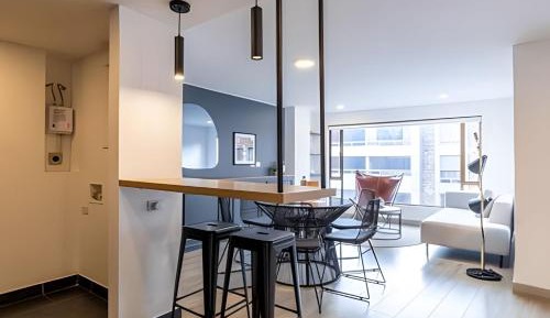 Three-Bedroom Deluxe Apartment
