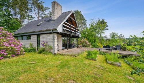 Two-Bedroom Holiday Home