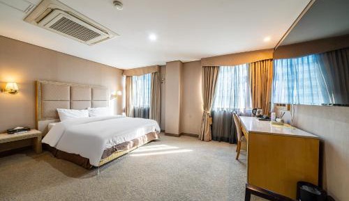 Large Double Room