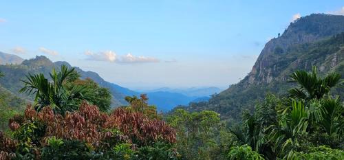Triple Room with Mountain View